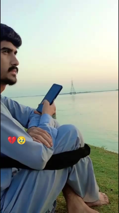@🤦🏻 PAGAL LARKA 🥹