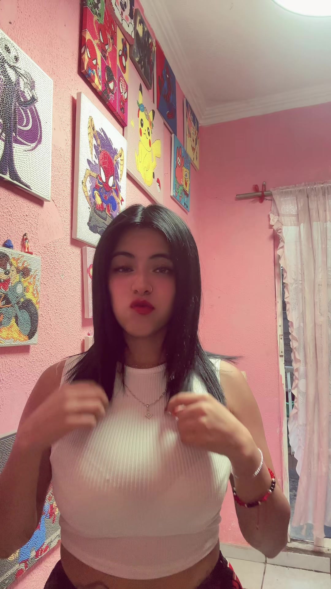 @👧🏽🫧✨