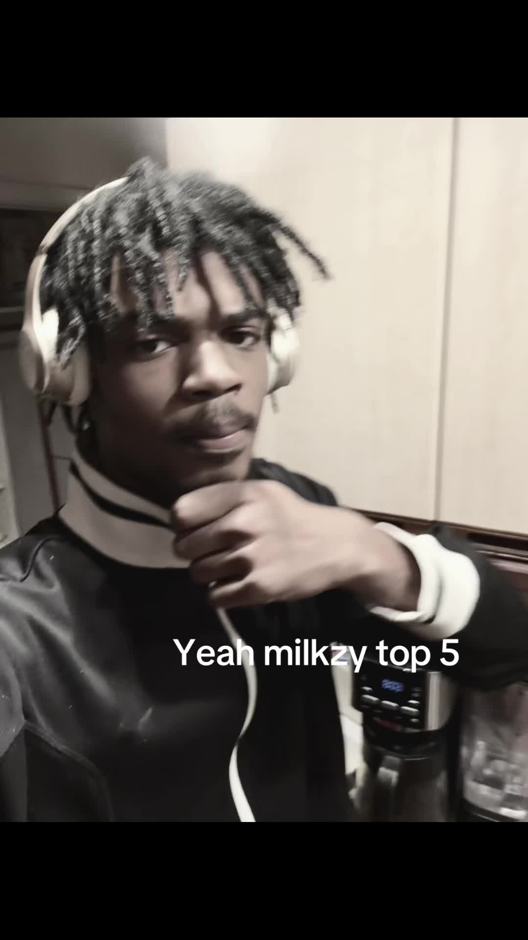 @️