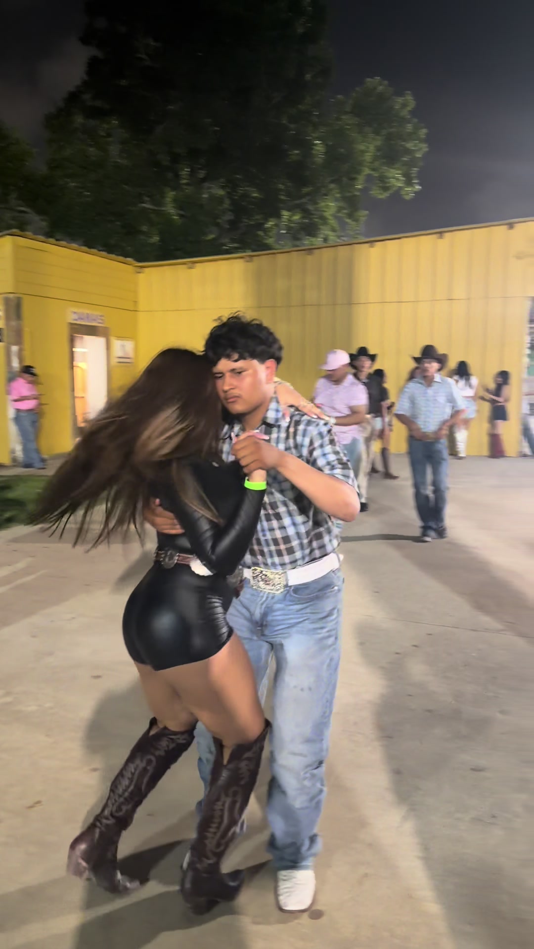 @<3