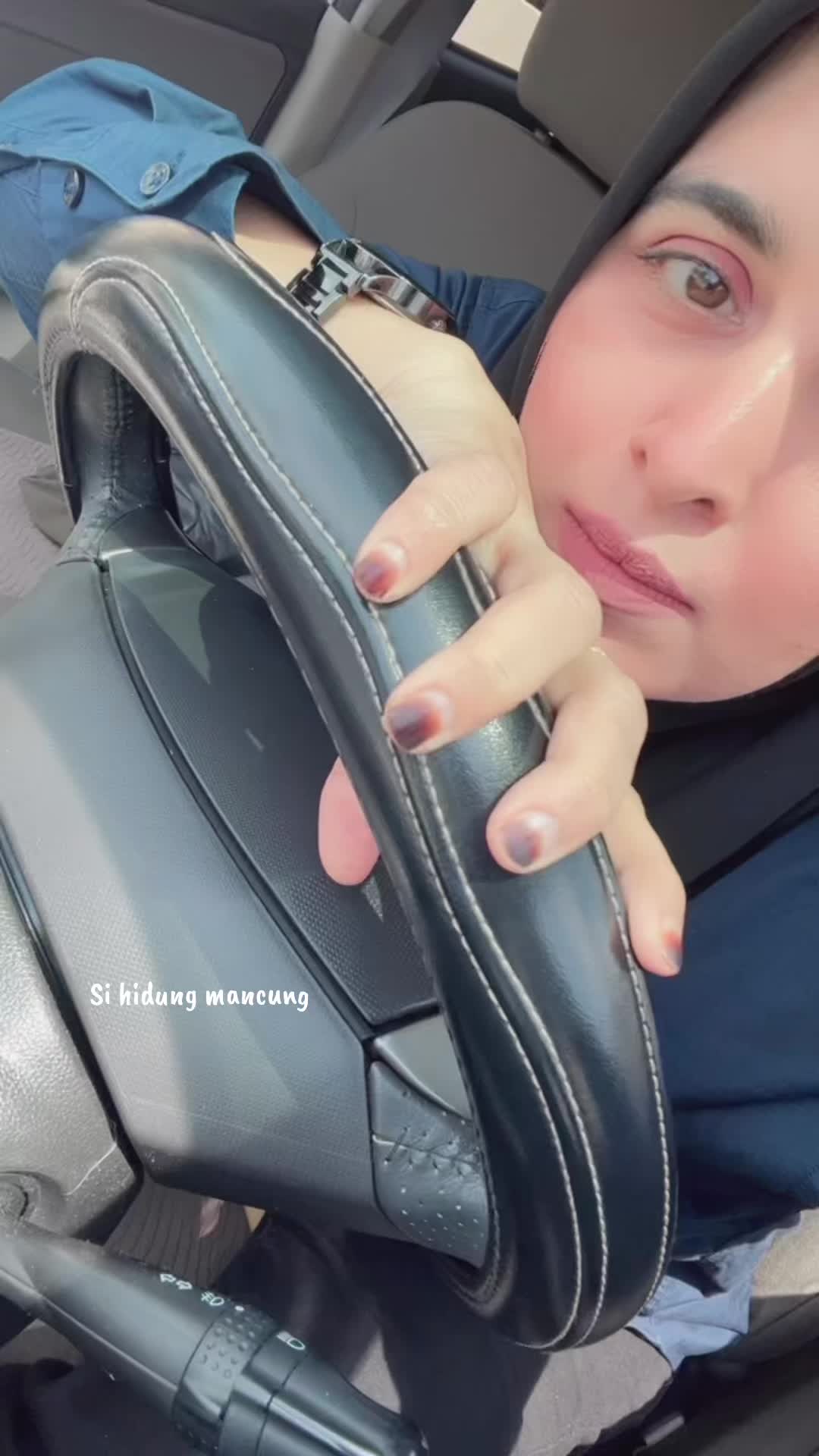 @si_hidungmancungmiela