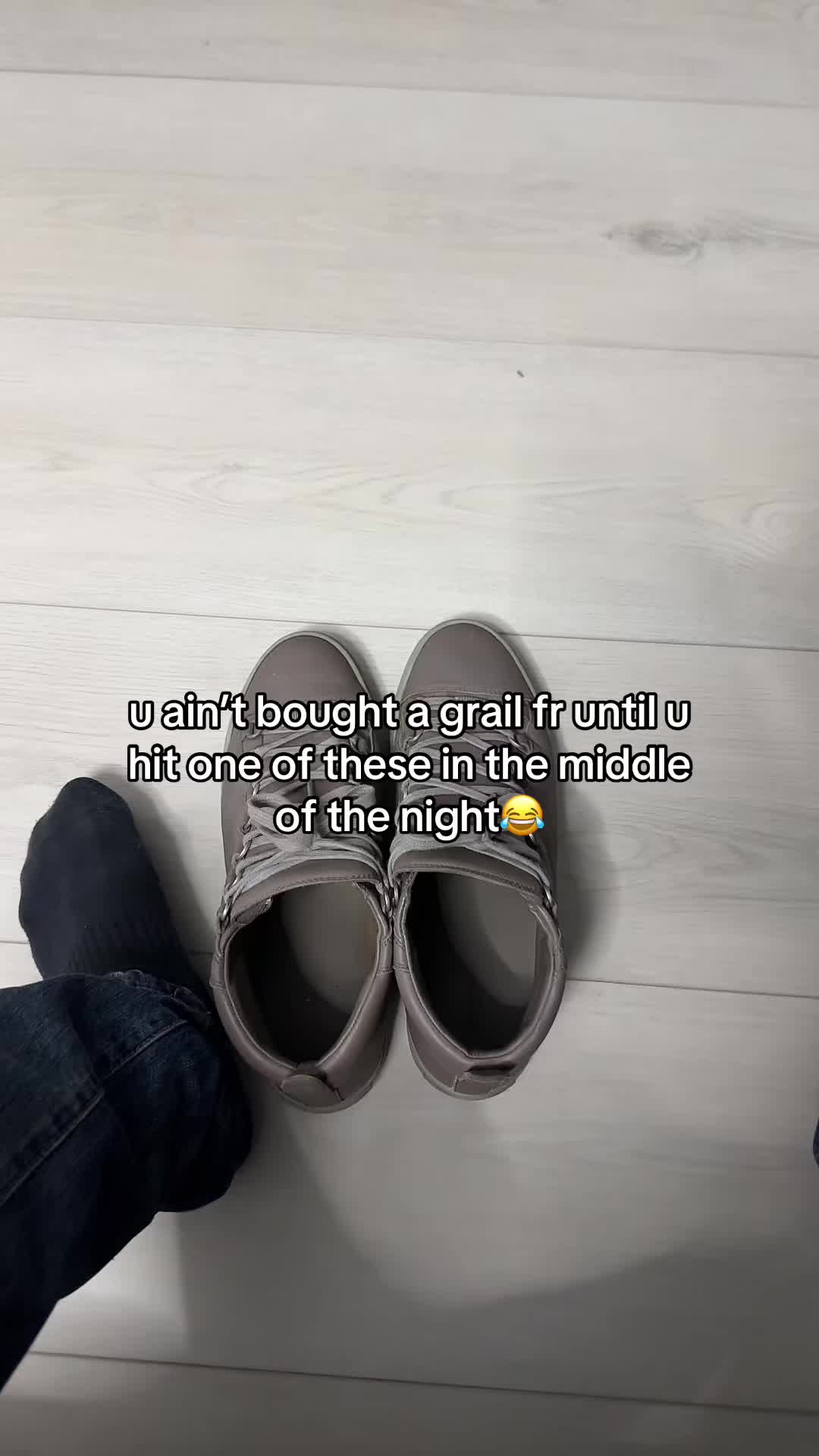 @￼