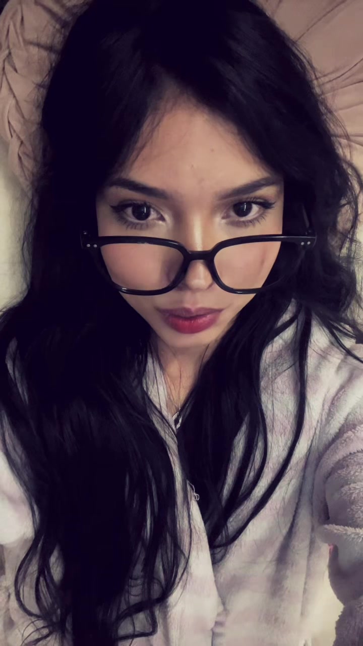 @valen<3🦇