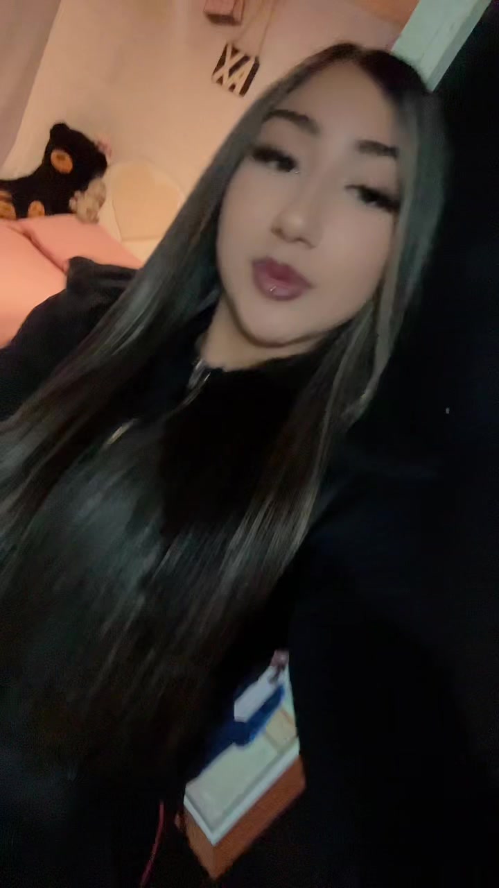 @𝒜𝓃𝓉𝑜𝓃𝑒𝓁𝓁𝒶 ✨