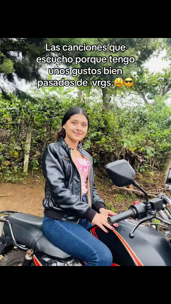 @Nallely🍒