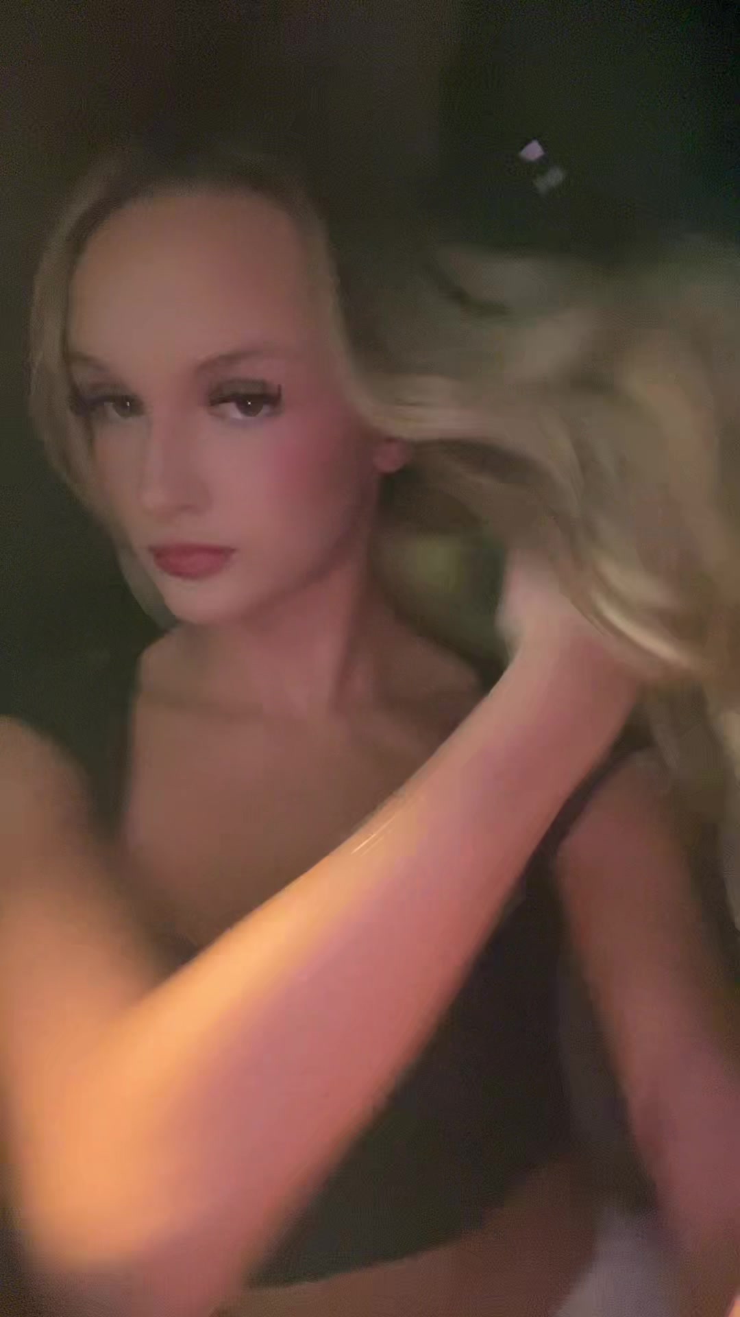 @___