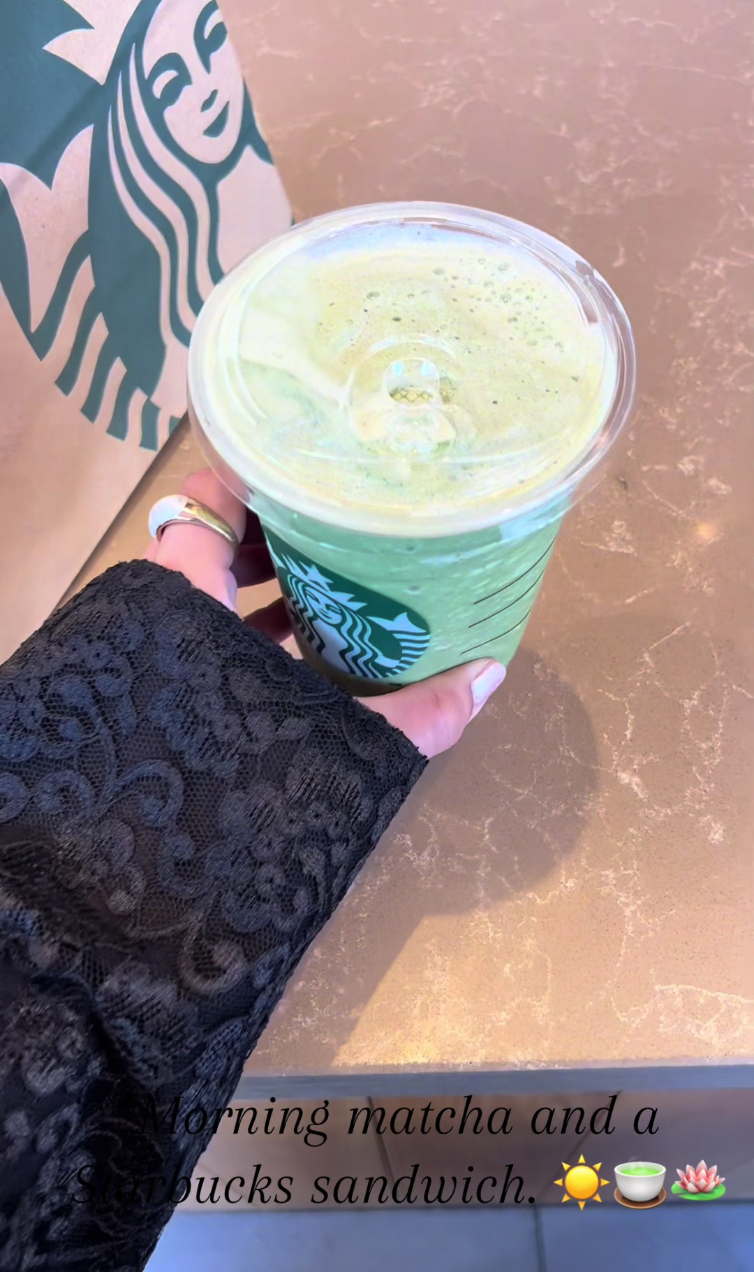 @𝒯𝒶𝒽𝒶𝓃𝒾 🦢..