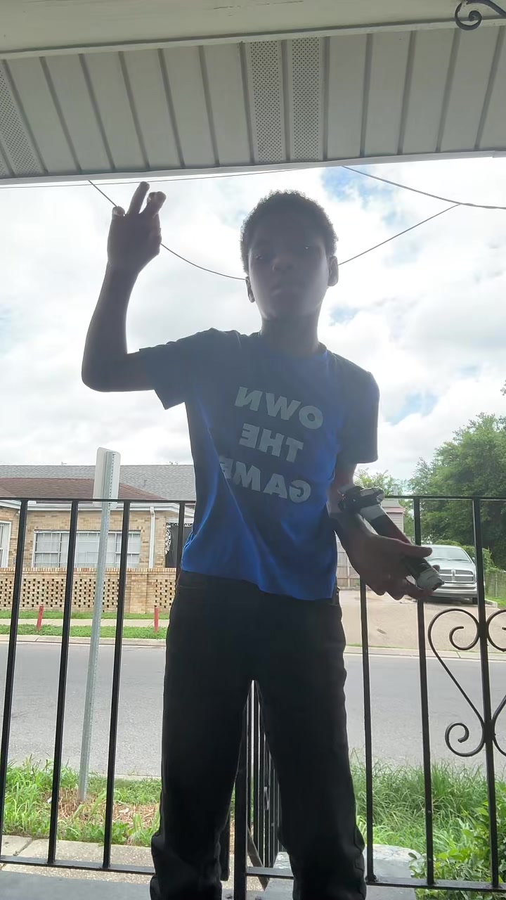 @🐐.