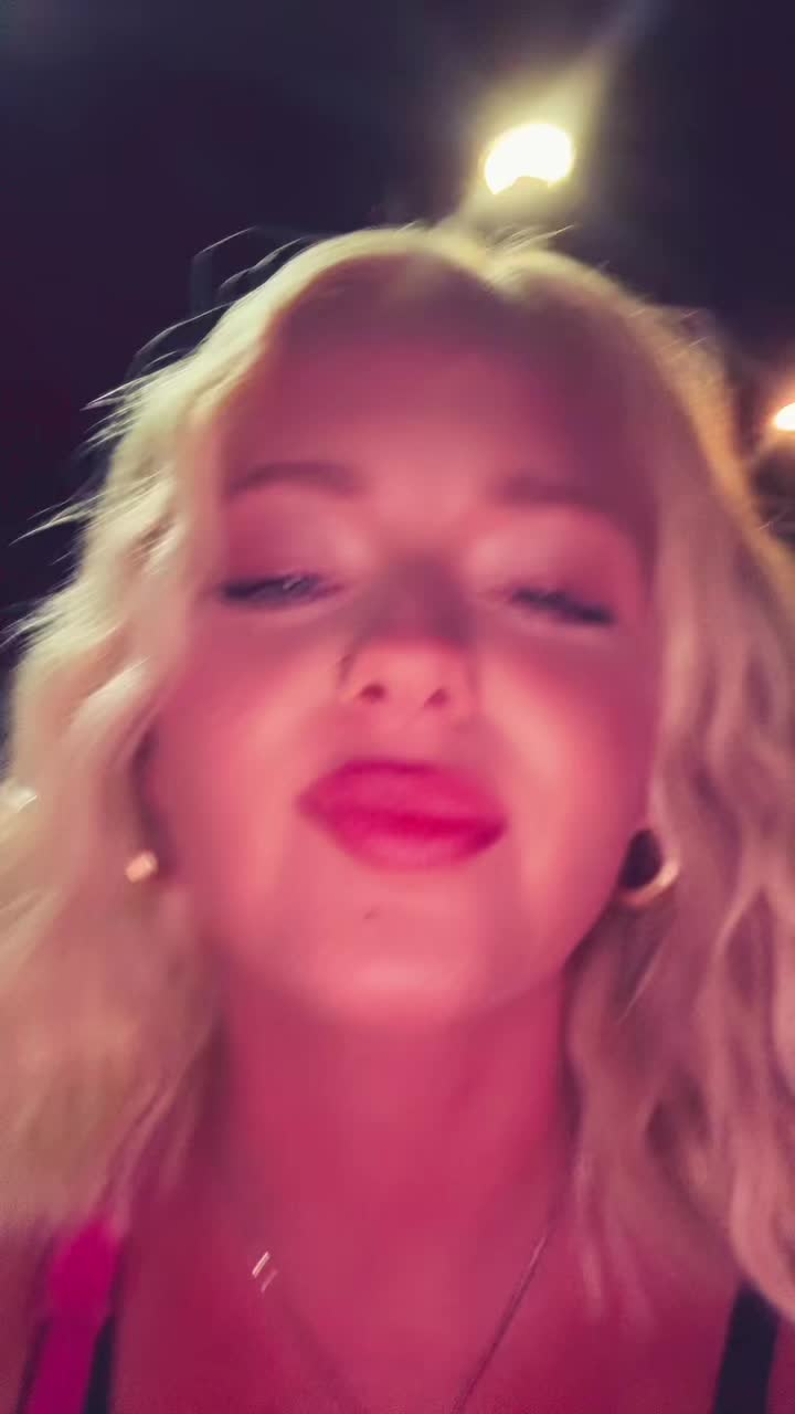 @🍸