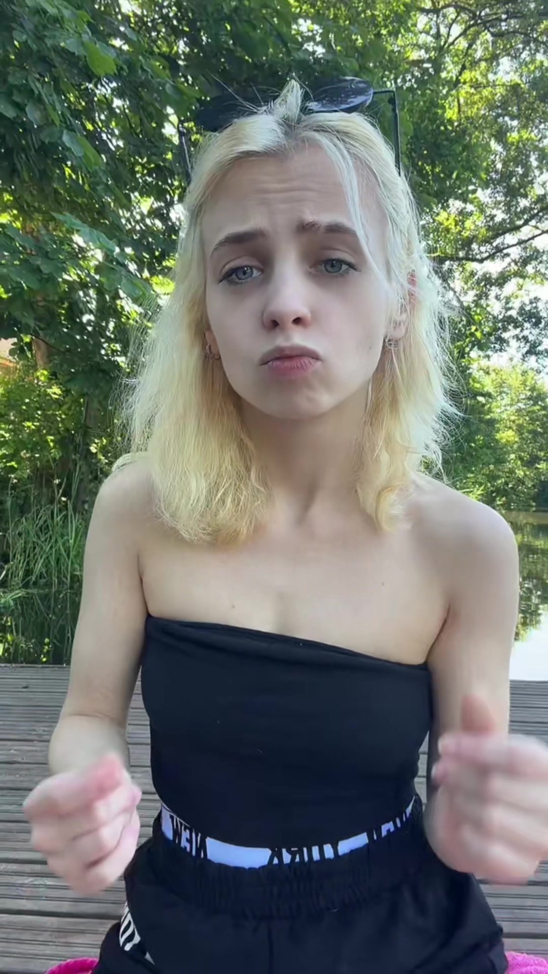 @Little_evil