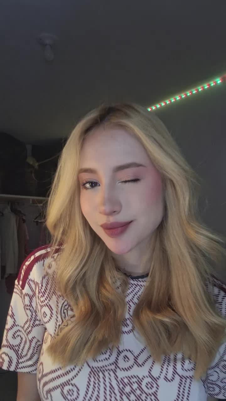 @Adriana Alanis