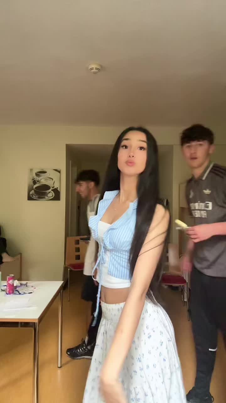 @ʀᴏᴢʜᴀɴ 🦢🎀
