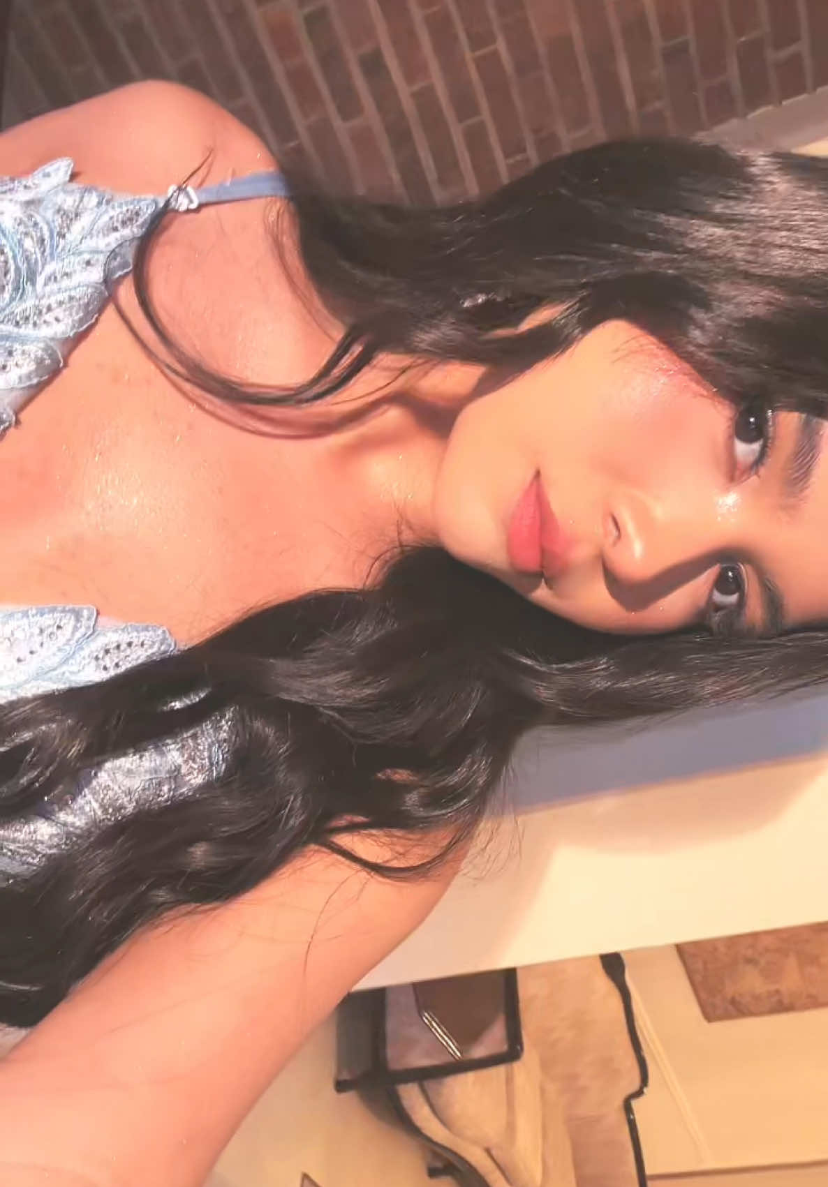 @𝐈𝐬𝐚