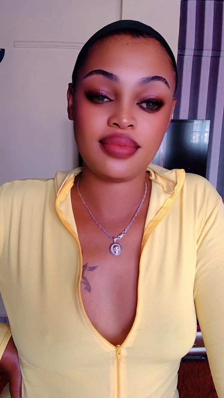 @Q&ugrave;eendom