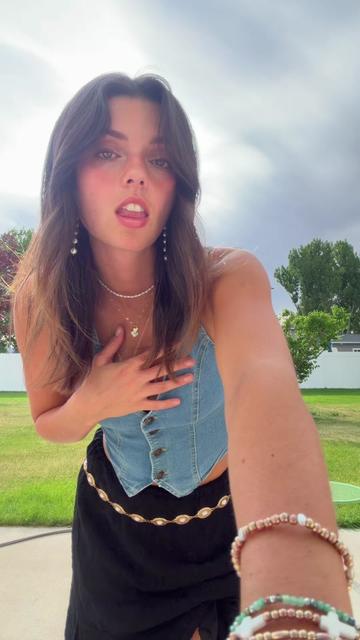 @Zöe:)