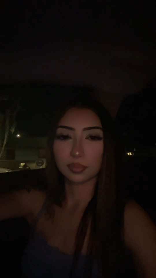 @𝑀𝒾𝒶 𝒷𝑒𝓁𝓁𝒶 𝓇𝑜𝓈𝑒