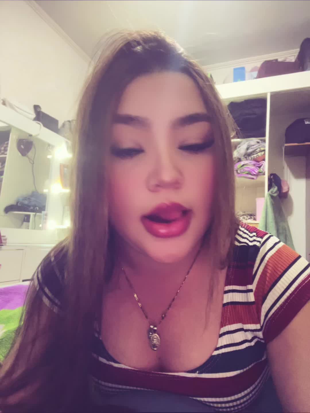 @Angienaranjo02