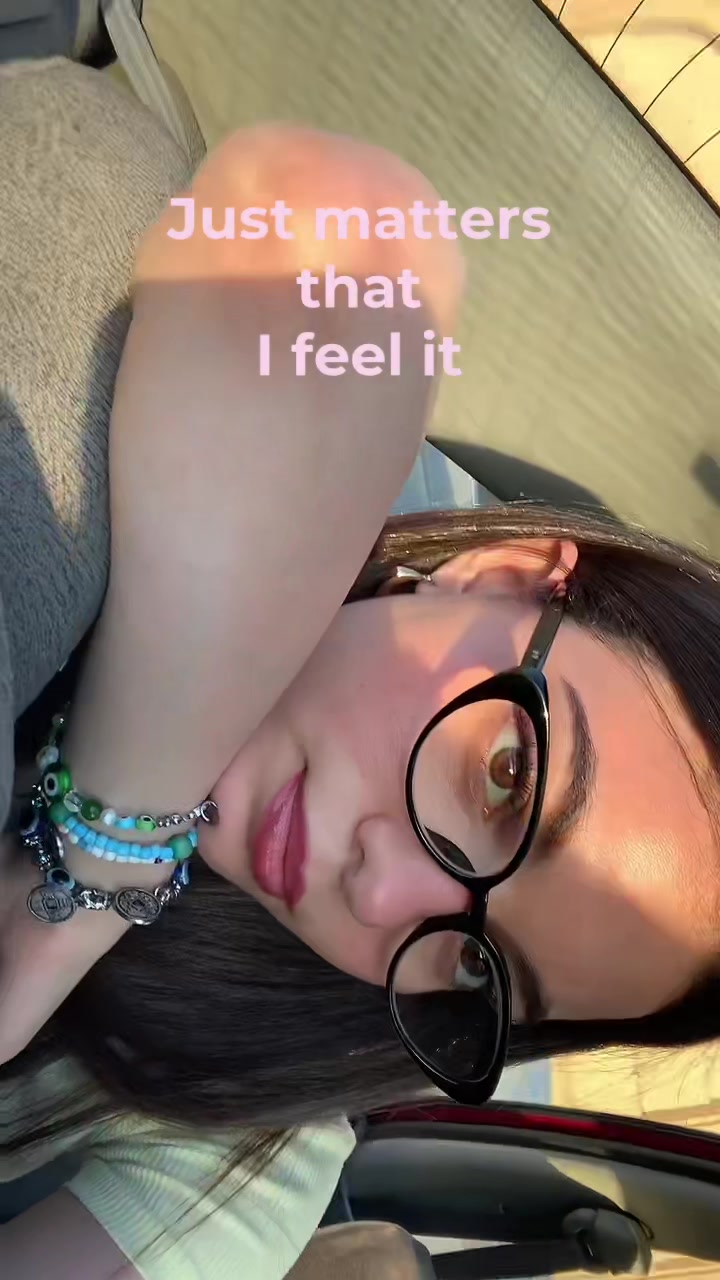 @loeloaa_