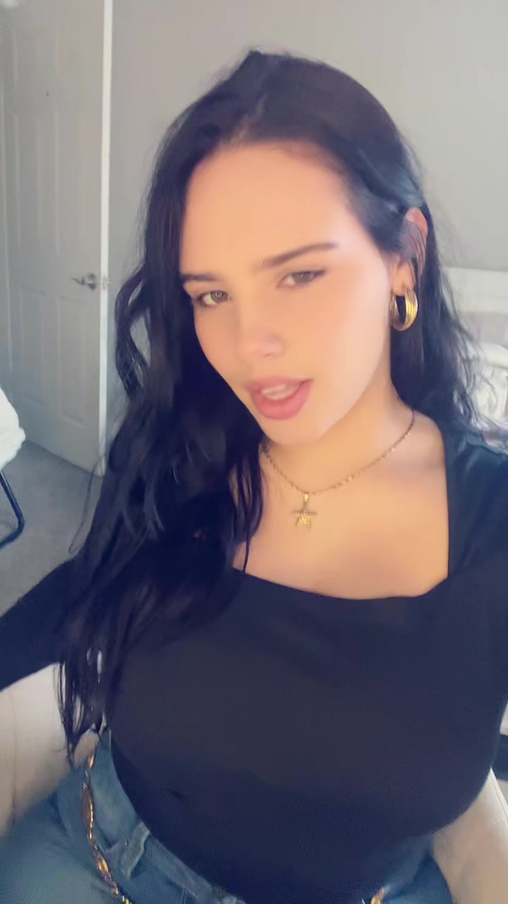 @𝒦 𝒾 𝒶 𝓇 𝒶 🌹