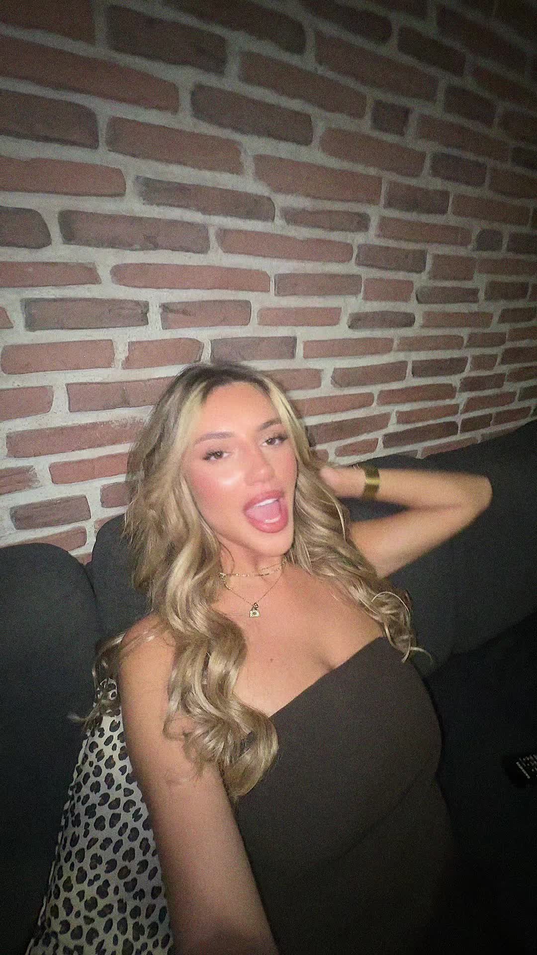 @Laura Tnnr