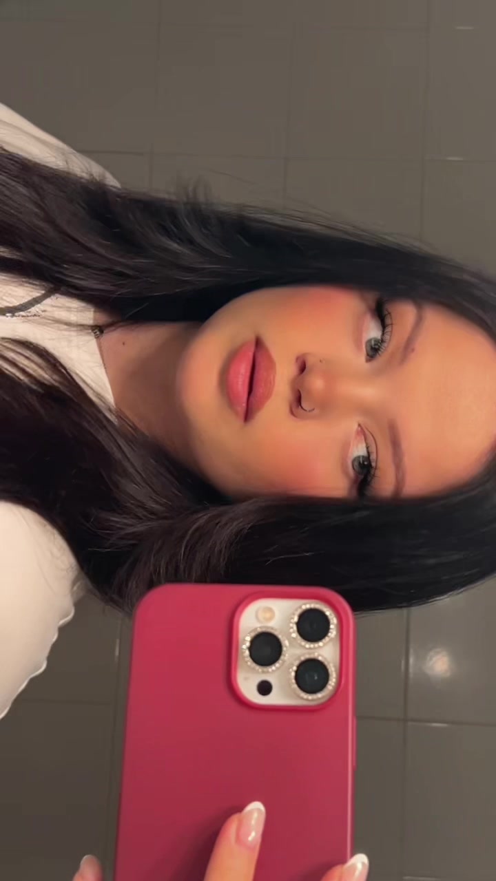 @𝒟𝑜𝓇𝒾𓆩🦋⃤𓆪