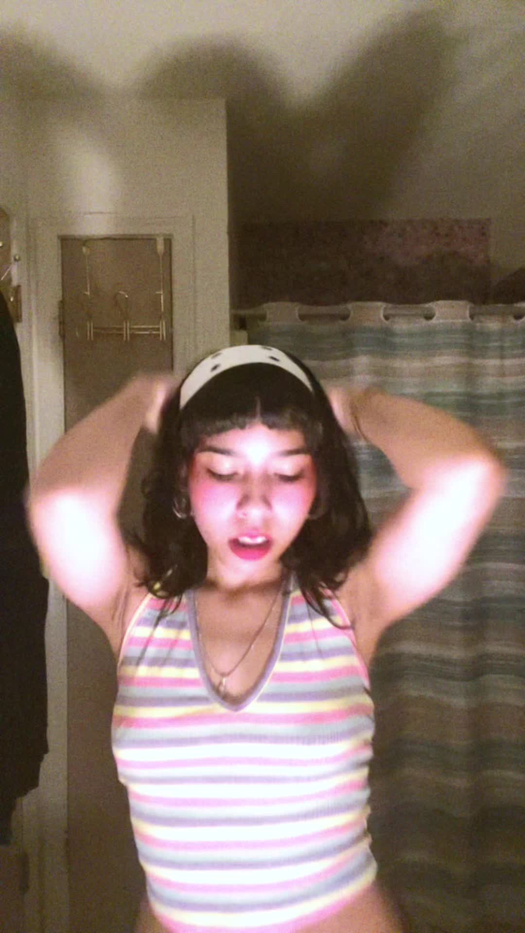 @Chyichii