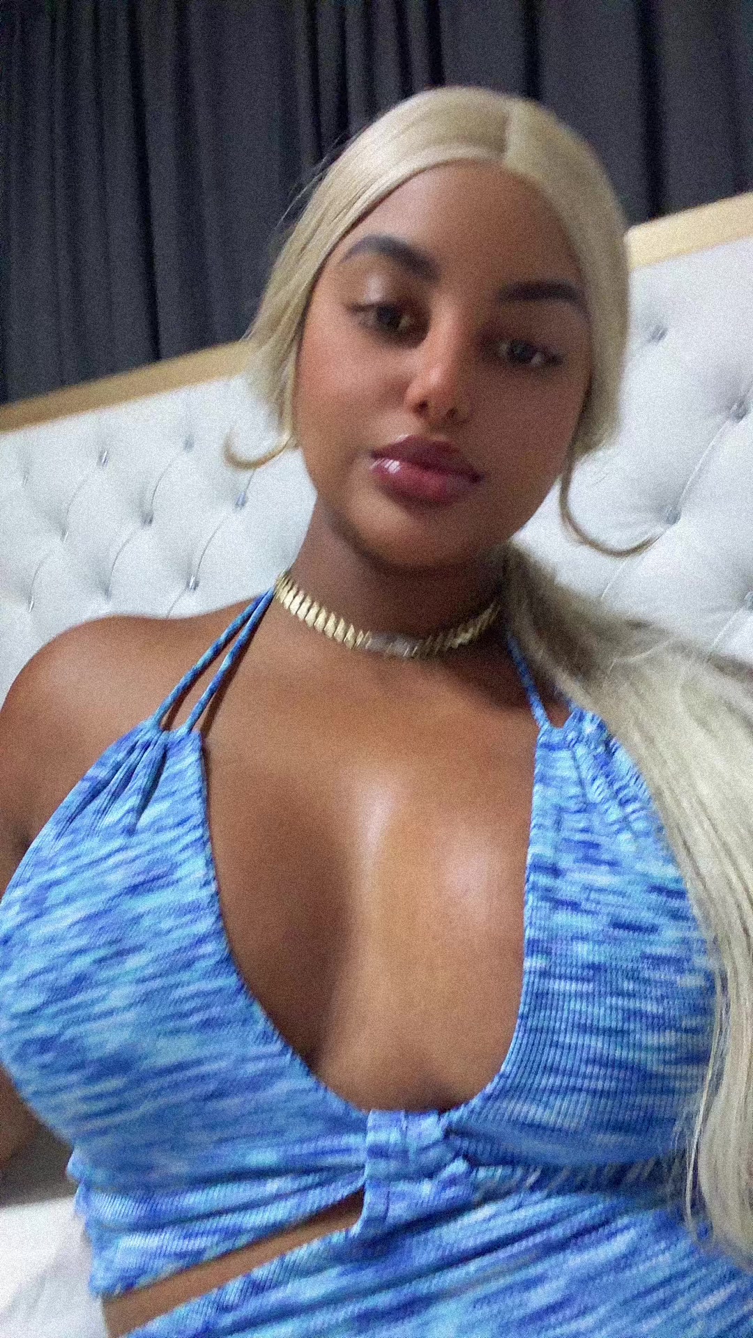 @La_negrota_abreu