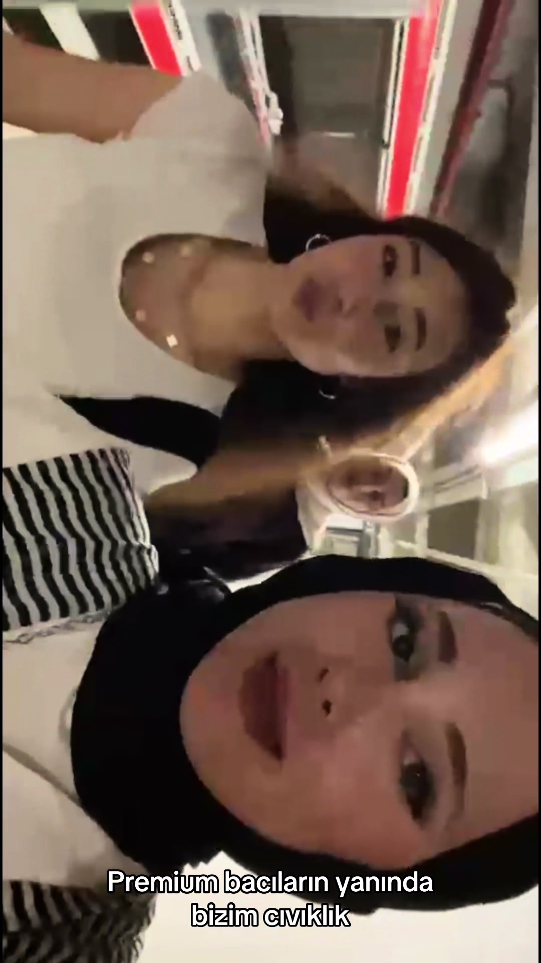 @Asya Erdal