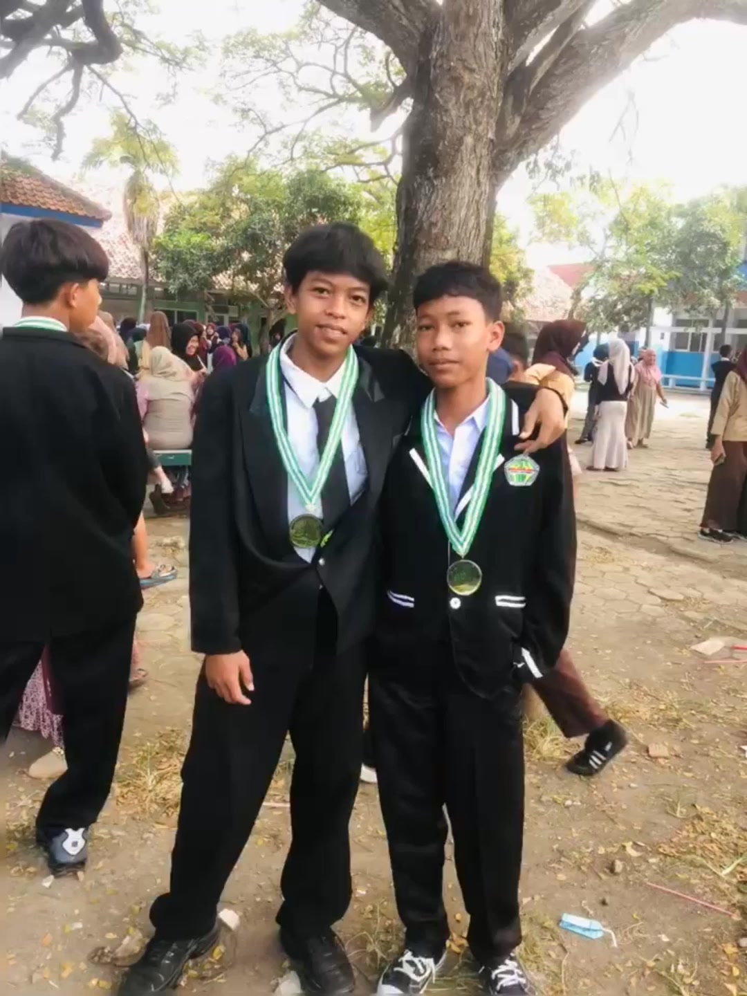@bukan adara_