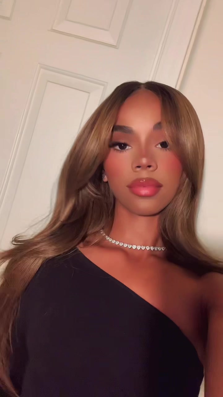 @Sienna Jhen&eacute;