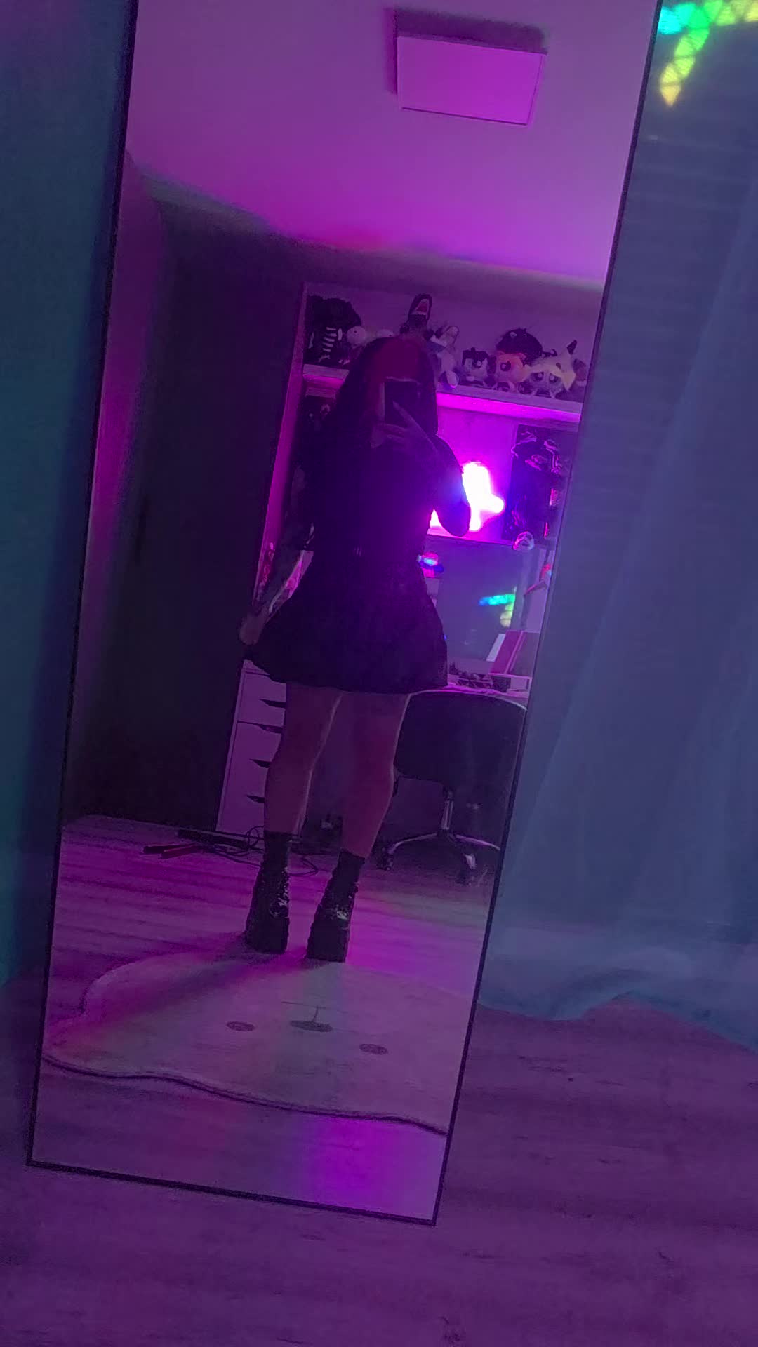 @AlexaDynobites