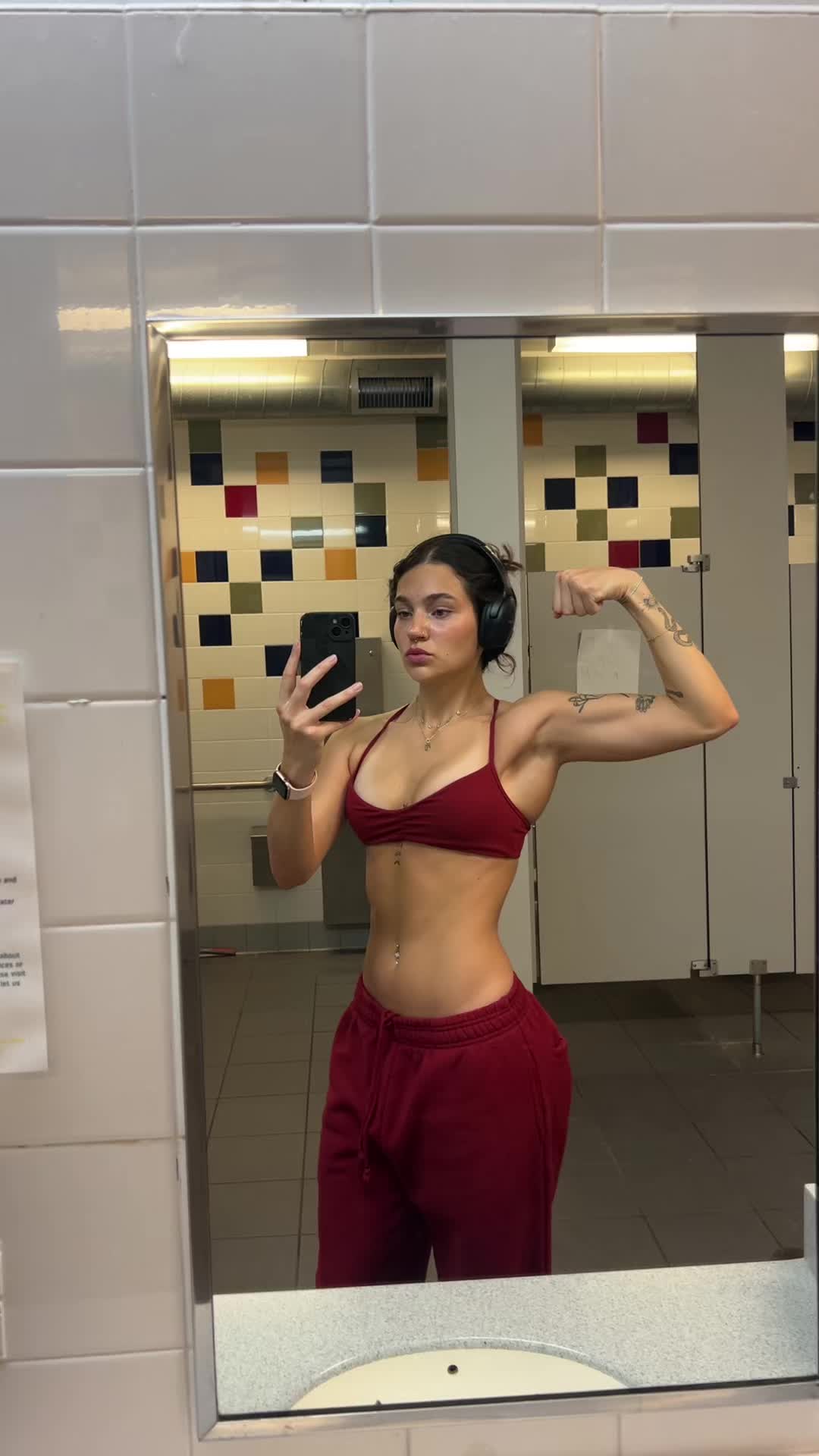 @Bella