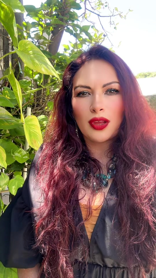 @Mercedes Luna523❤️