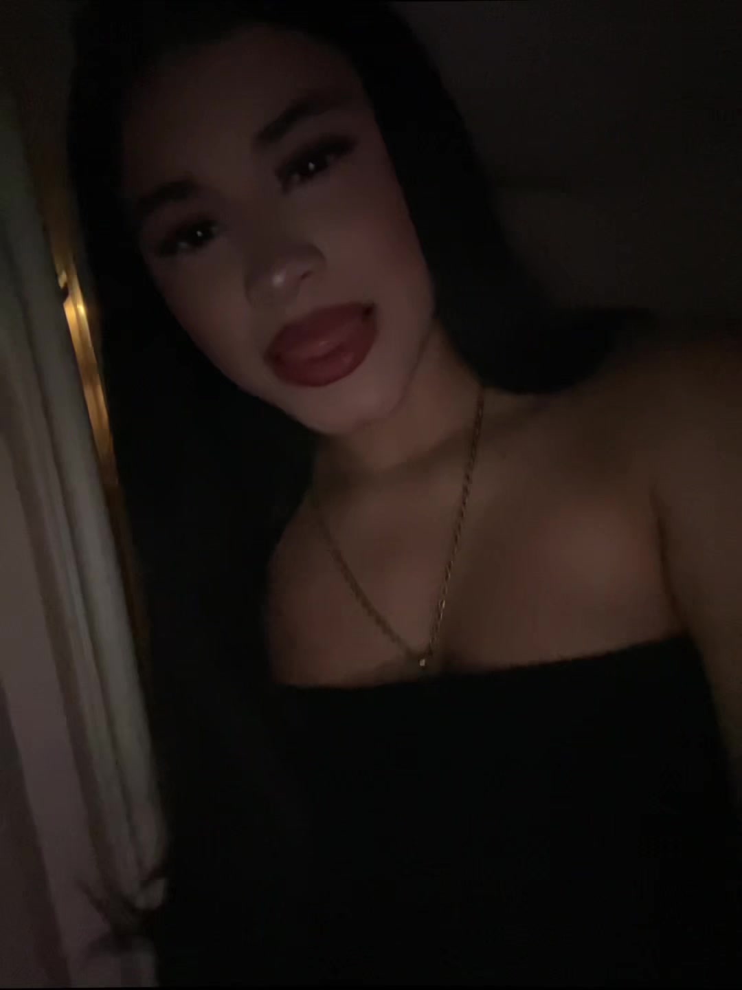 @???
