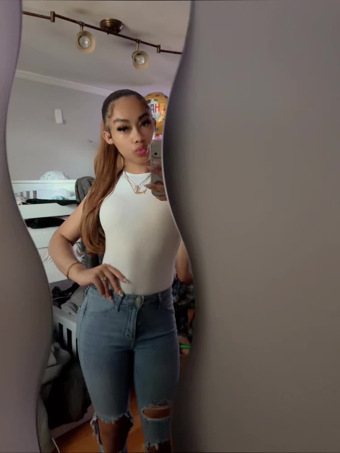 @🧞&zwj;♀️..