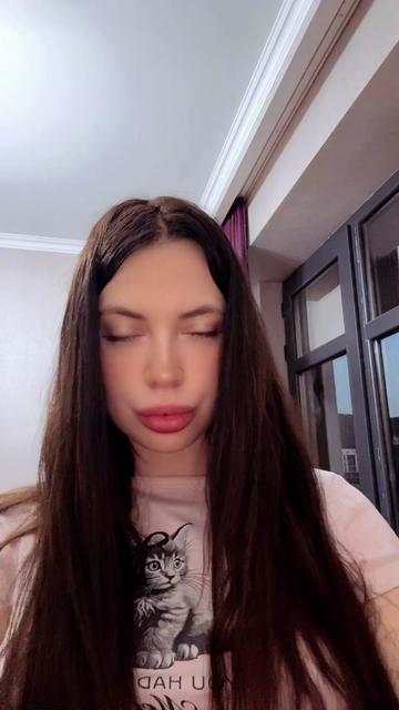 @Bella_cherry