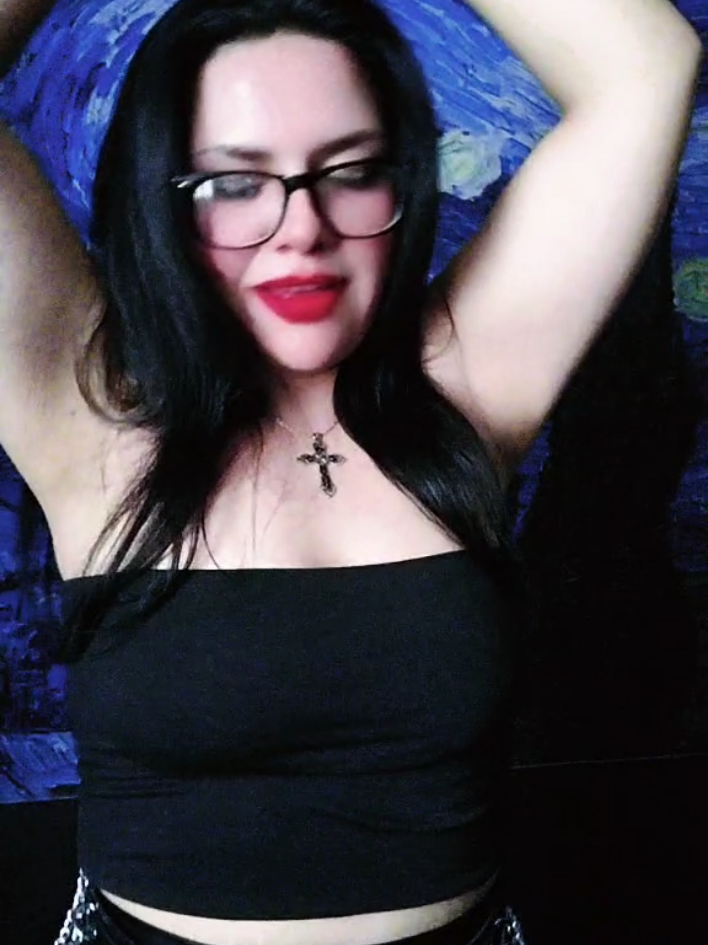 @Gabriela 🦇✨
