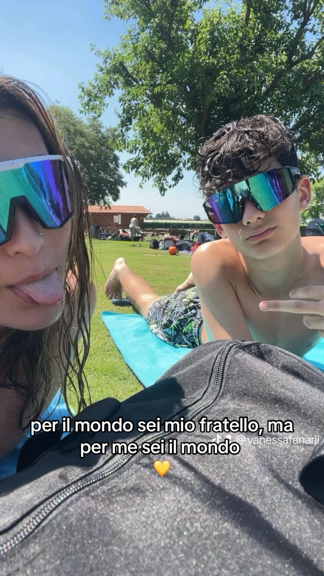 @vanez