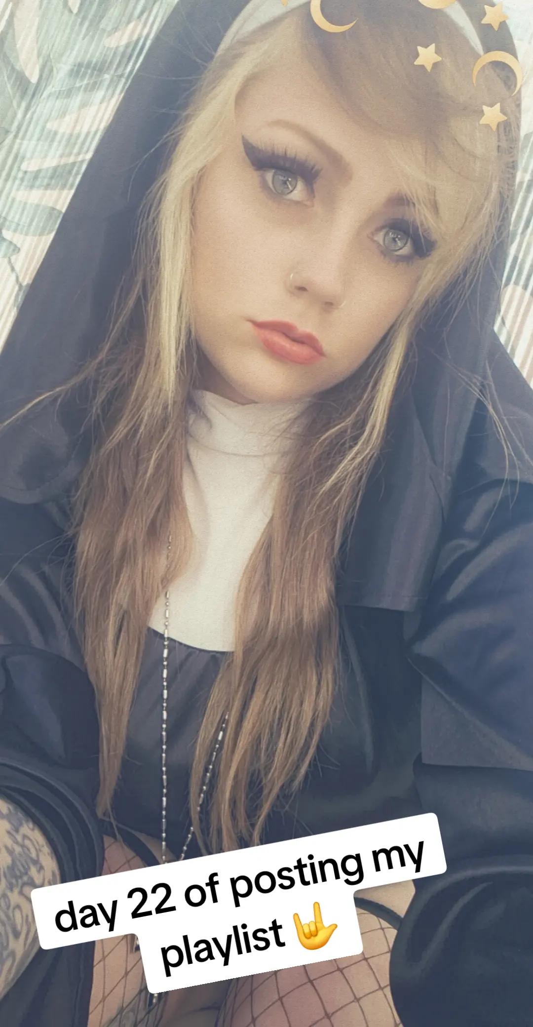 @HayleyCakes