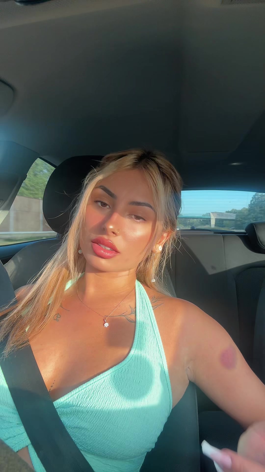 @Anth&eacute;a