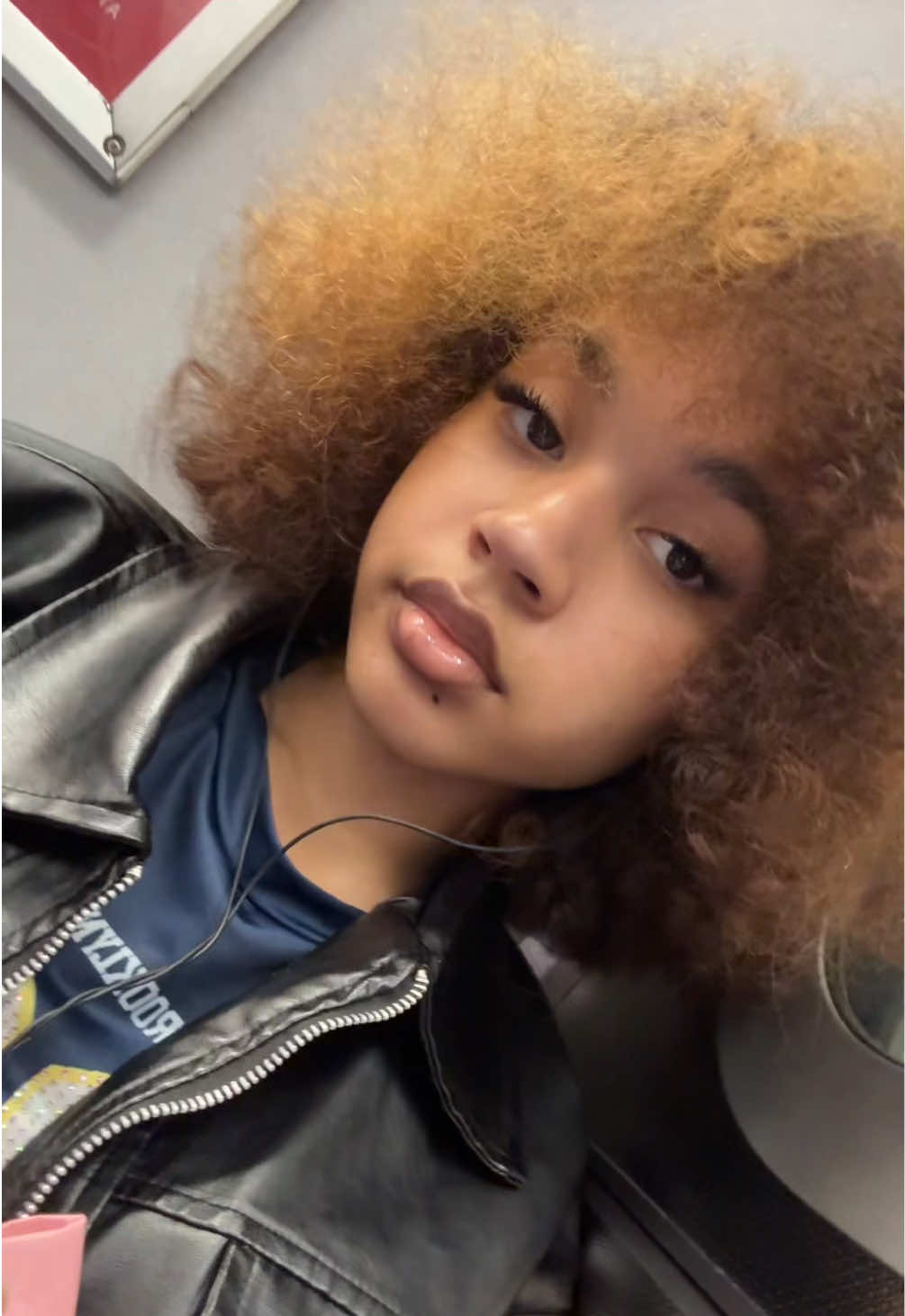 @𝐙𝐚𝐫𝐢𝐚🦇