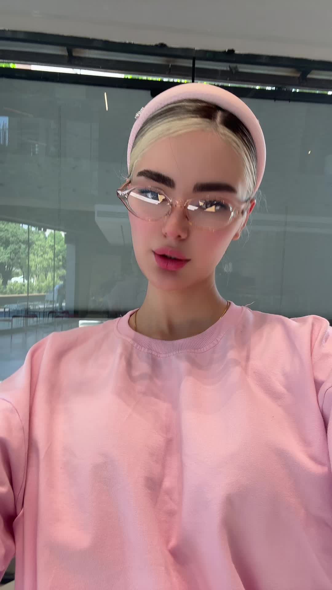 @Yasllina