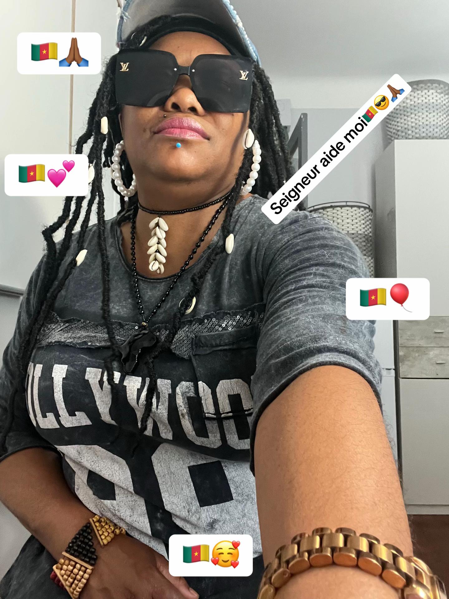 @chim&egrave;ne Ngoly