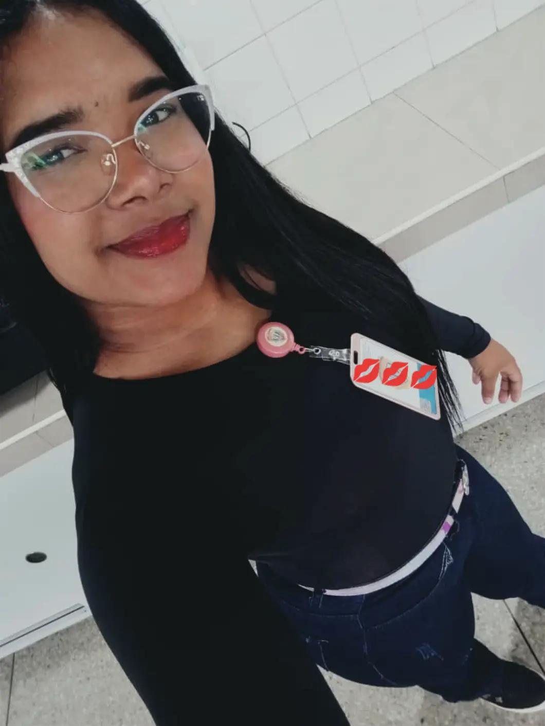 @👸Y