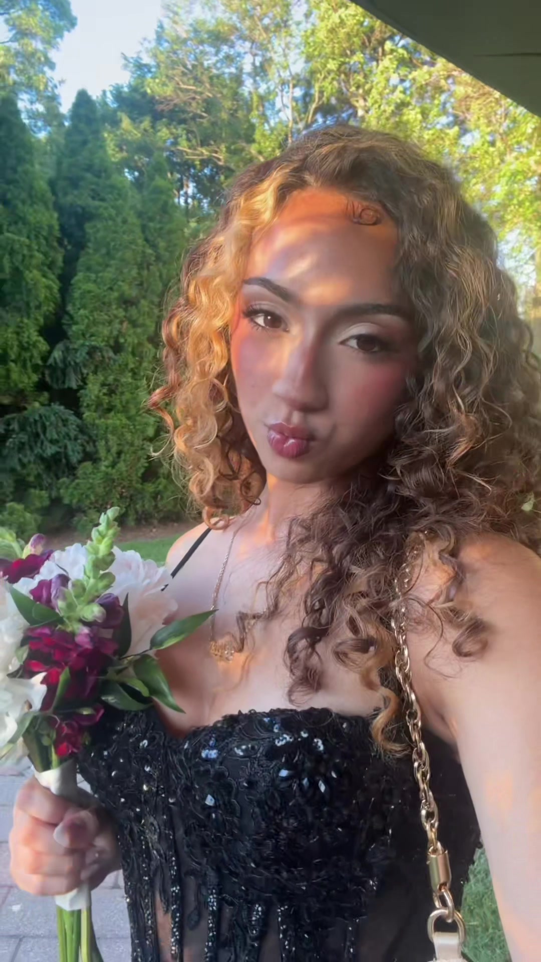@bellabae