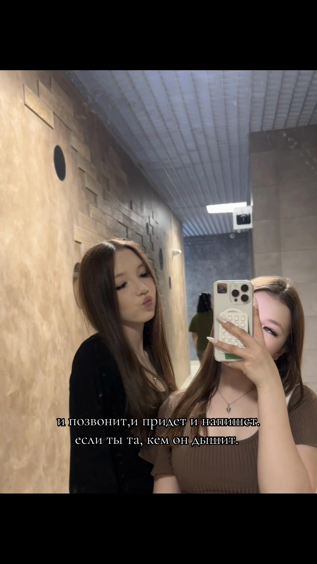 @𝒶𝓇𝓀ℯℯ𝓋𝒶