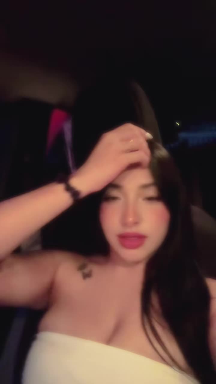 @paola_alana.