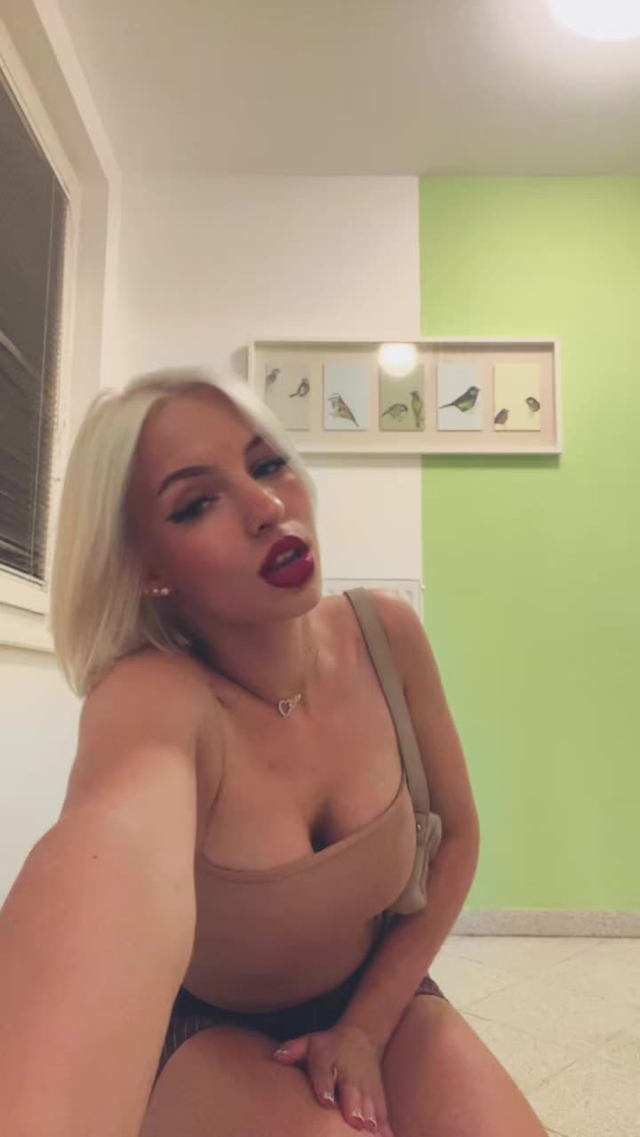 @Đina