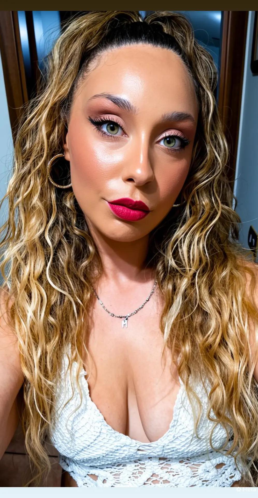 @Marika De Buono