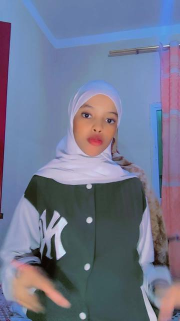 @queen--miira🦋❤️‍🔥